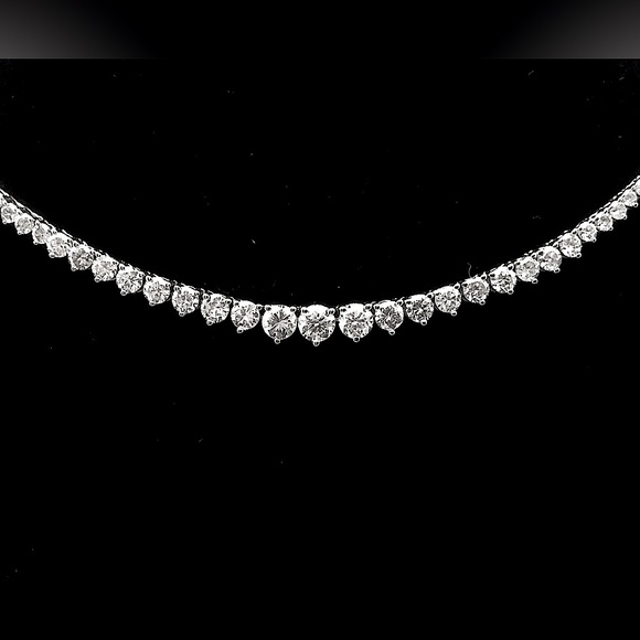 Classic & Timeless Cubic Zirconia Tennis Neckless - Picture 13 of 15